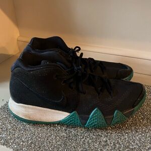 Kyrie 4 Obsidian Size 8